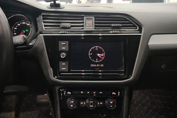 Used Volkswagen Tiguan L 2018 280TSI Automatic Two-Wheel Drive Comfort Edition Audio And AC Panel