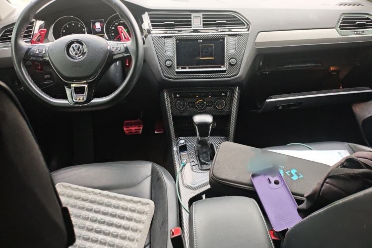Used Volkswagen Tiguan L 2018 330TSI Automatic Two-Wheel Drive Comfort Edition Center Console
