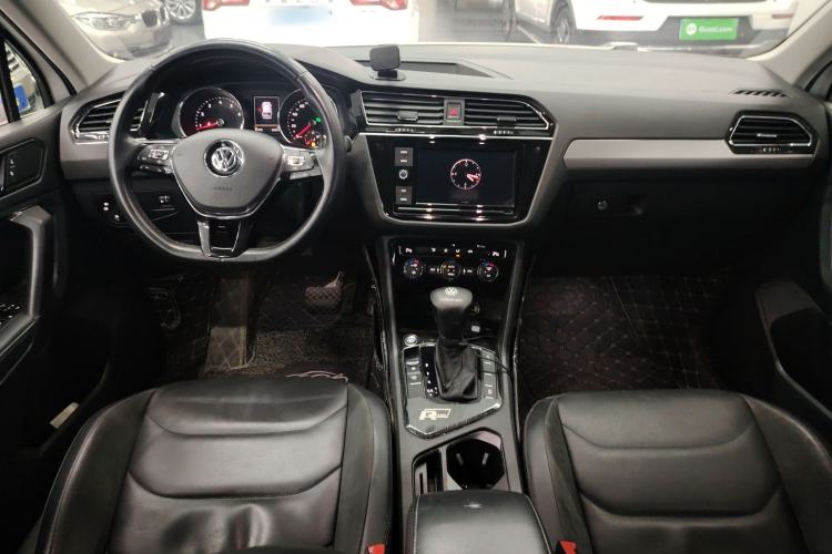 Used Volkswagen Tiguan L 2018 280TSI Automatic Two-Wheel Drive Comfort Edition Center Console