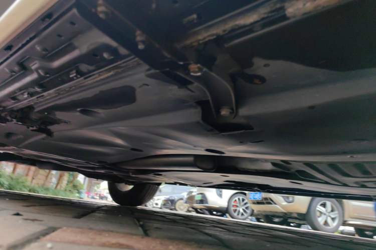 Used Volkswagen Tiguan L 2018 330TSI Automatic Two-Wheel Drive Luxury Edition Chassis Front Right