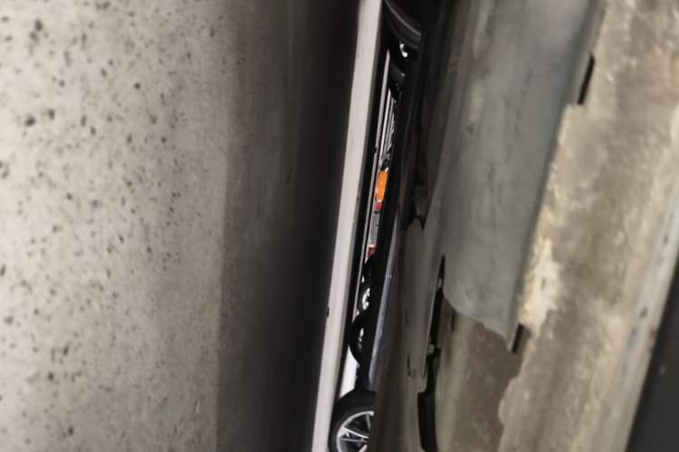Used Volkswagen Tiguan L 2018 Revised Version 330TSI Automatic Two-Wheel Drive Comfort Edition Chassis Rear Right
