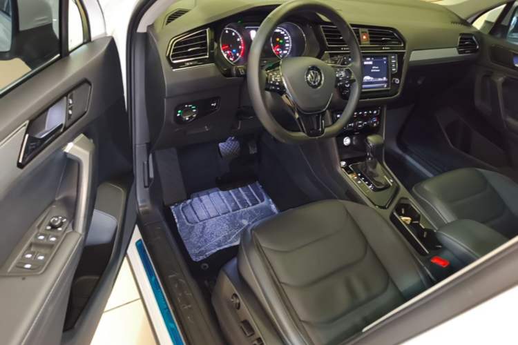 Used Volkswagen Tiguan L 2018 330TSI Automatic Two-Wheel Drive Luxury Edition Driver Seat