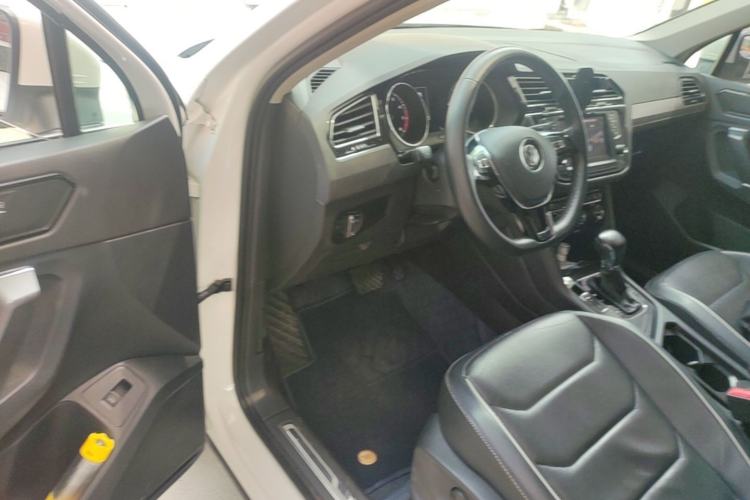 Used Volkswagen Tiguan L 2018 330TSI Automatic Two-Wheel Drive Flagship Edition Driver Seat