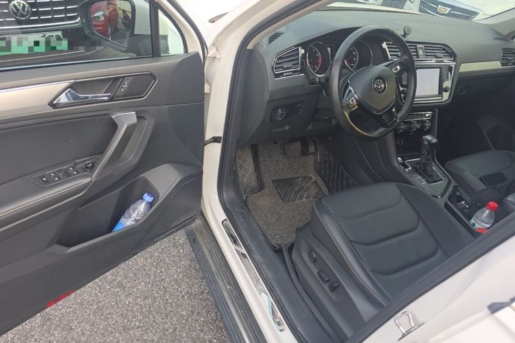 Used Volkswagen Tiguan L 2018 330TSI Automatic Two-Wheel Drive Luxury Edition Driver Seat