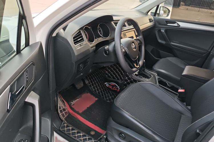 Used Volkswagen Tiguan L 2018 330TSI Automatic Two-Wheel Drive Luxury Edition Driver Seat