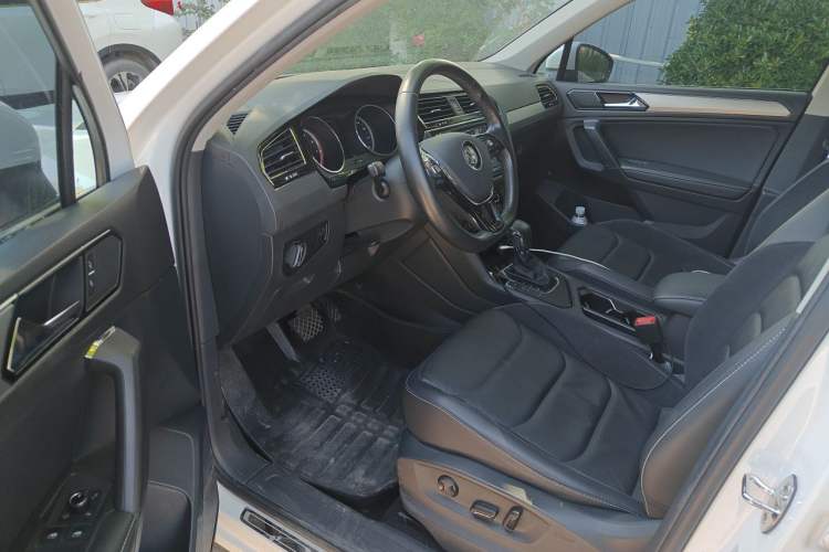 Used Volkswagen Tiguan L 2018 330TSI Automatic Two-Wheel Drive Luxury Edition Driver Seat