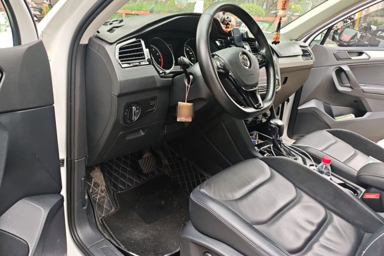 Used Volkswagen Tiguan L 2018 330TSI Automatic Two-Wheel Drive Luxury Edition Driver Seat
