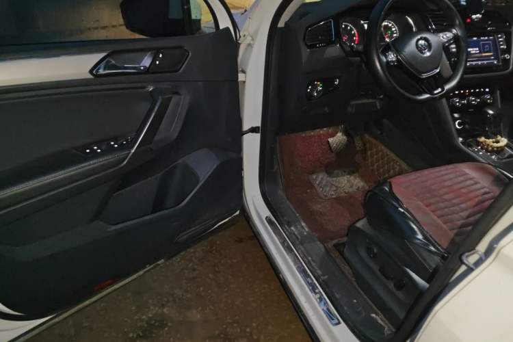 Used Volkswagen Tiguan L 2018 330TSI Automatic Two-Wheel Drive Luxury Edition Driver Seat