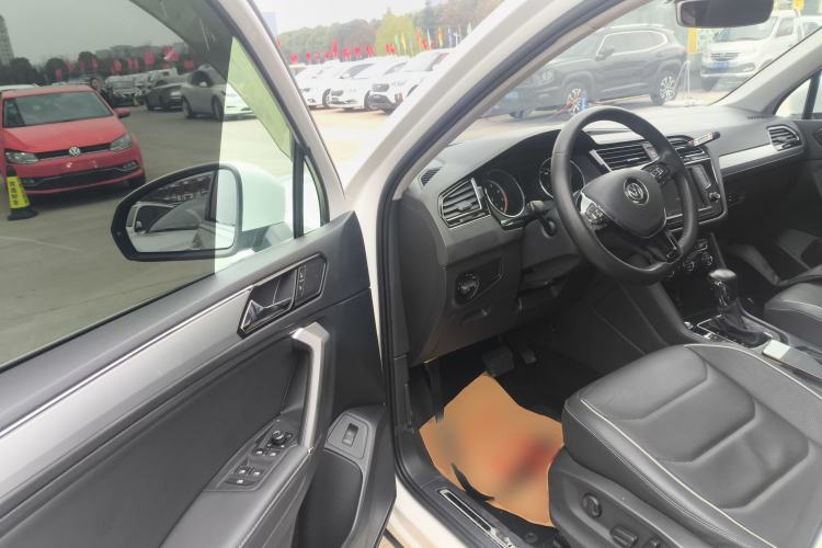 Used Volkswagen Tiguan L 2018 Revised 330TSI Automatic Two-Wheel Drive Flagship Edition Driver Seat