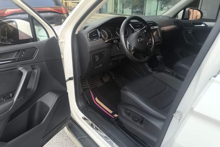 Used Volkswagen Tiguan L 2018 Revised Version 330TSI Automatic Two-Wheel Drive Comfort Edition Driver Seat