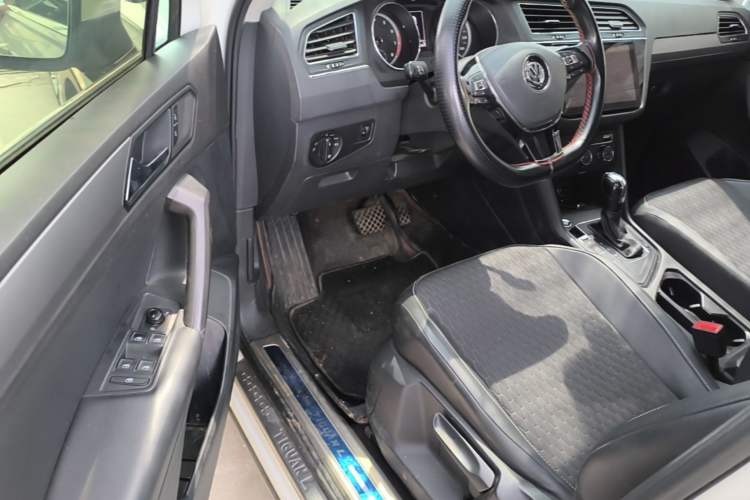 Used Volkswagen Tiguan L 2018 330TSI Automatic Two-Wheel Drive Luxury Edition Driver Seat