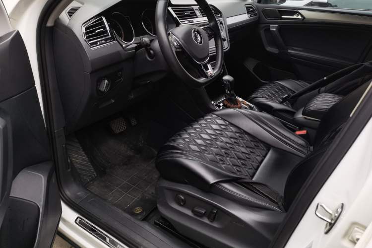 Used Volkswagen Tiguan L 2018 330TSI Automatic Two-Wheel Drive Comfort Edition Driver Seat