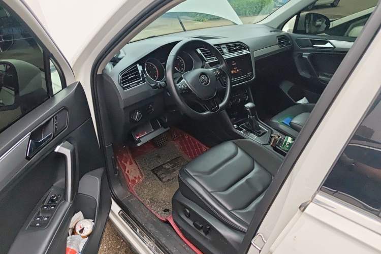 Used Volkswagen Tiguan L 2018 Facelift 330TSI Automatic Two-Wheel Drive Luxury Edition Driver Seat