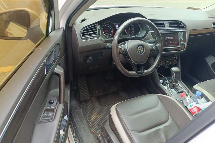 Used Volkswagen Tiguan L 2018 Facelift 330TSI Automatic Two-Wheel Drive Luxury Edition Driver Seat