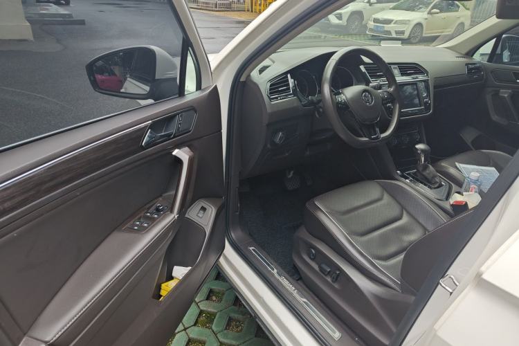Used Volkswagen Tiguan L 2018 Revised 330TSI Automatic Two-Wheel Drive Flagship Edition Driver Seat