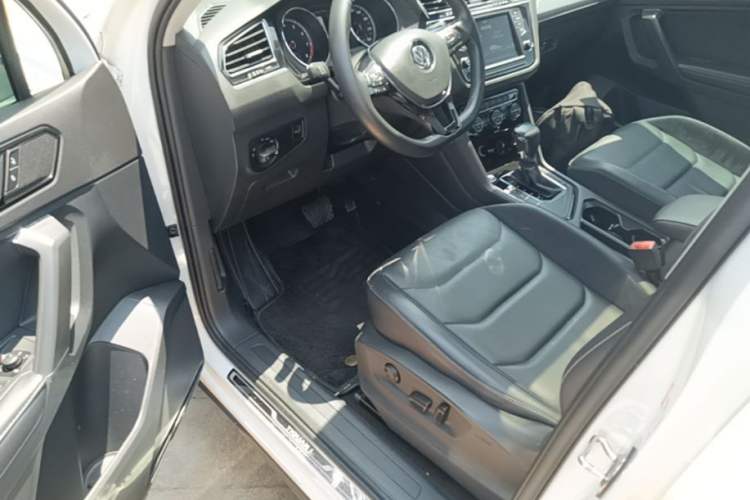 Used Volkswagen Tiguan L 2018 330TSI Automatic Two-Wheel Drive Luxury Edition Driver Seat