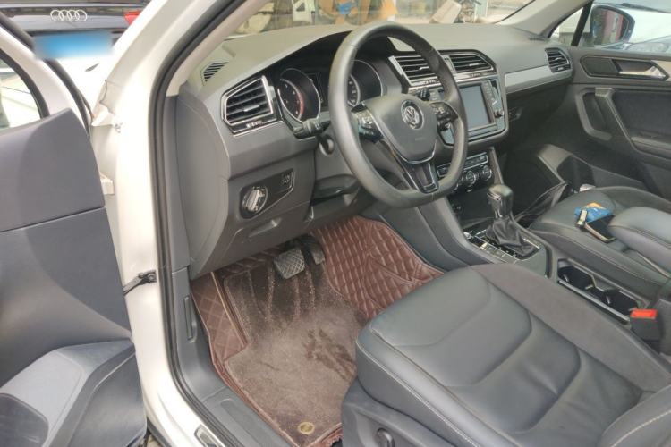 Used Volkswagen Tiguan L 2018 330TSI Automatic Two-Wheel Drive Luxury Edition Driver Seat