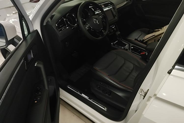 Used Volkswagen Tiguan L 2018 Revised Version 380TSI Automatic All-Wheel Drive Flagship Edition Driver Seat