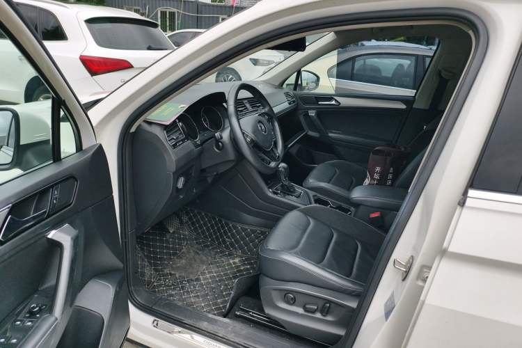 Used Volkswagen Tiguan L 2018 330TSI Automatic Two-Wheel Drive Luxury Edition Driver Seat