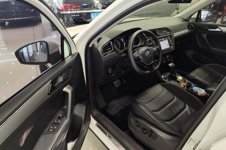 Used Volkswagen Tiguan L 2018 330TSI Automatic Two-Wheel Drive Luxury Edition Driver Seat