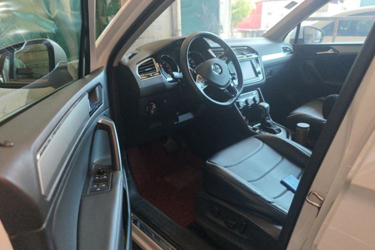 Used Volkswagen Tiguan L 2018 330TSI Automatic Two-Wheel Drive Comfort Edition Driver Seat