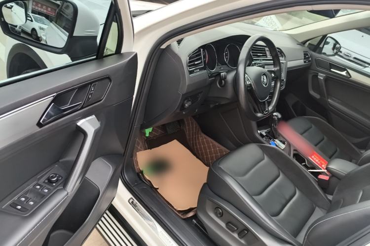 Used Volkswagen Tiguan L 2018 330TSI Automatic Two-Wheel Drive Luxury Edition Driver Seat
