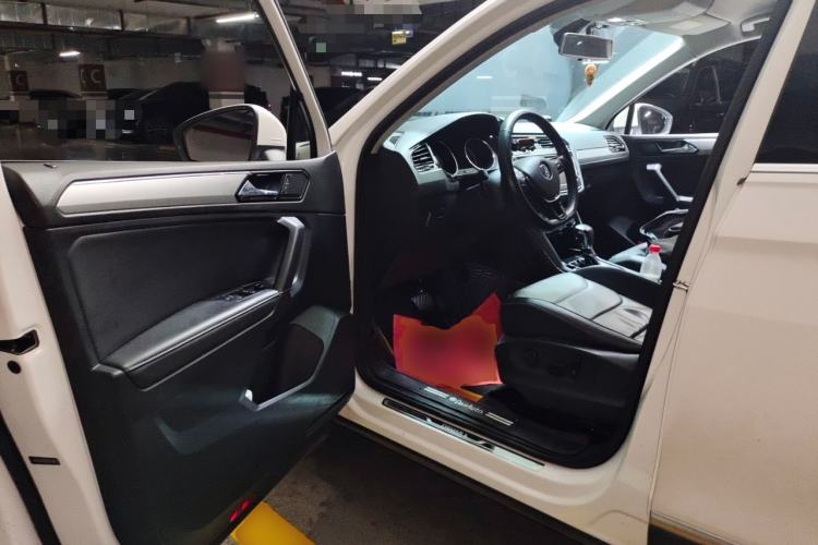 Used Volkswagen Tiguan L 2018 330TSI Automatic Two-Wheel Drive Comfort Edition Driver Seat