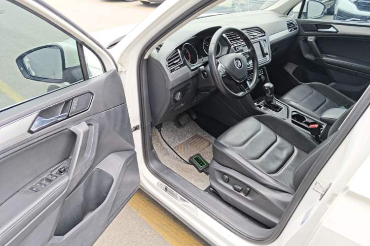 Used Volkswagen Tiguan L 2018 330TSI Automatic Two-Wheel Drive Luxury Edition Driver Seat