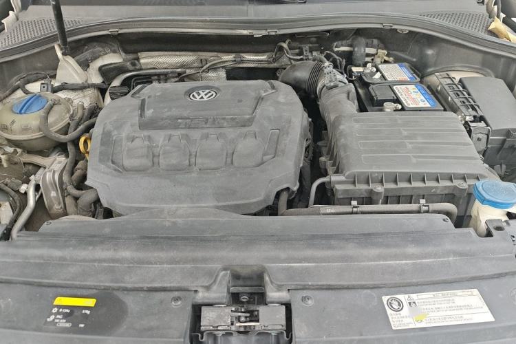 Used Volkswagen Tiguan L 2018 330TSI Automatic Two-Wheel Drive Luxury Edition Engine Bay