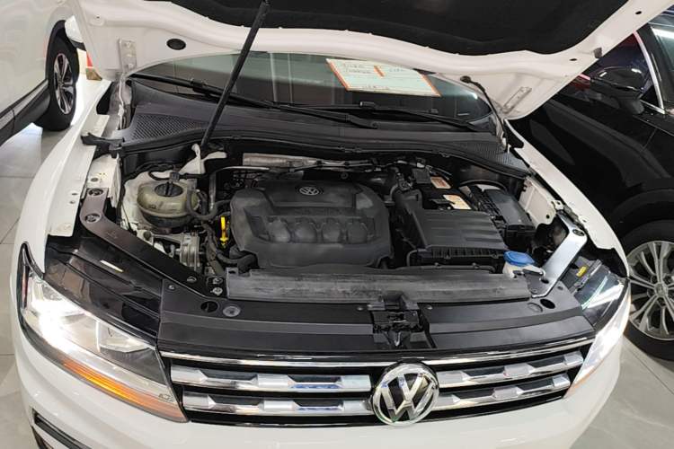 Used Volkswagen Tiguan L 2018 330TSI Automatic Two-Wheel Drive Comfort Edition Engine Bay