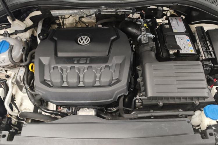 Used Volkswagen Tiguan L 2018 Revised Version 330TSI Automatic Two-Wheel Drive Comfort Edition Engine Bay