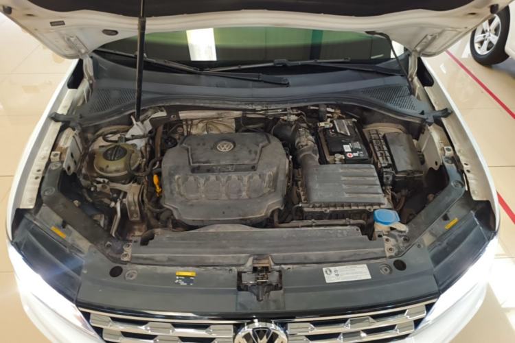 Used Volkswagen Tiguan L 2018 330TSI Automatic Two-Wheel Drive Luxury Edition Engine Bay