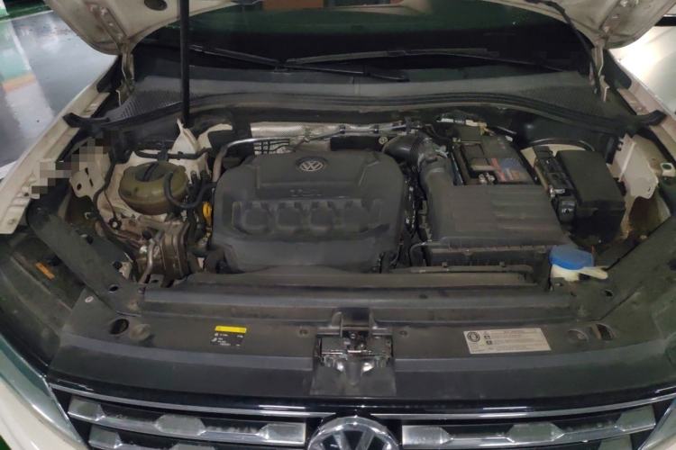 Used Volkswagen Tiguan L 2018 330TSI Automatic Two-Wheel Drive Luxury Edition Engine Bay