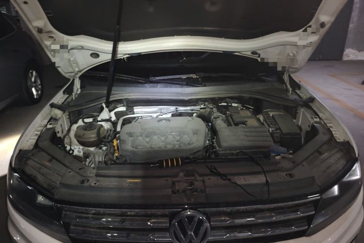 Used Volkswagen Tiguan L 2018 330TSI Automatic Two-Wheel Drive Luxury Edition Engine Bay