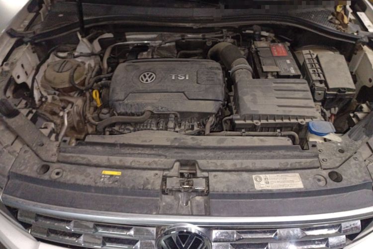 Used Volkswagen Tiguan L 2018 380TSI Automatic All-Wheel Drive Luxury Edition Engine Bay