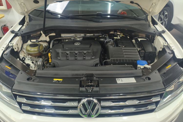Used Volkswagen Tiguan L 2018 Facelift 330TSI Automatic Two-Wheel Drive Luxury Edition Engine Bay