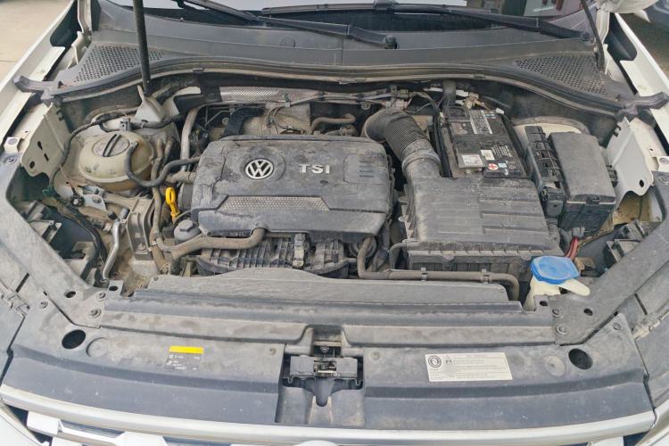 Used Volkswagen Tiguan L 2018 380TSI Automatic All-Wheel Drive Luxury Edition Engine Bay