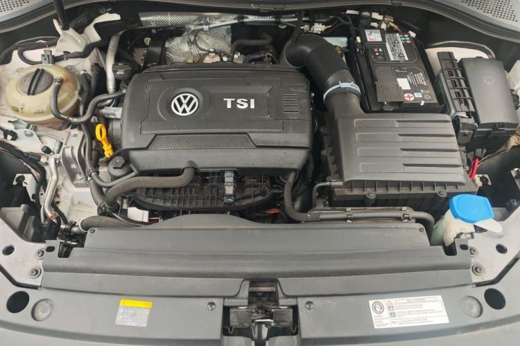 Used Volkswagen Tiguan L 2018 380TSI Automatic All-Wheel Drive Luxury Edition Engine Bay