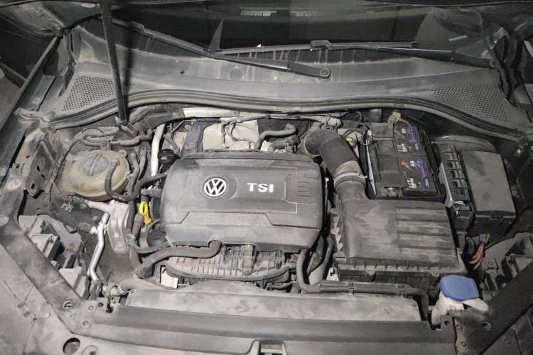 Used Volkswagen Tiguan L 2018 380TSI Automatic All-Wheel Drive Luxury Edition Engine Bay