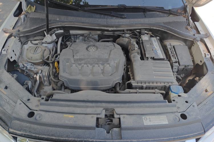 Used Volkswagen Tiguan L 2018 330TSI Automatic Two-Wheel Drive Luxury Edition Engine Bay