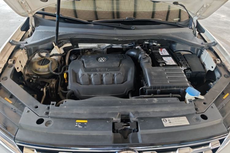 Used Volkswagen Tiguan L 2018 330TSI Automatic Two-Wheel Drive Luxury Edition Engine Bay