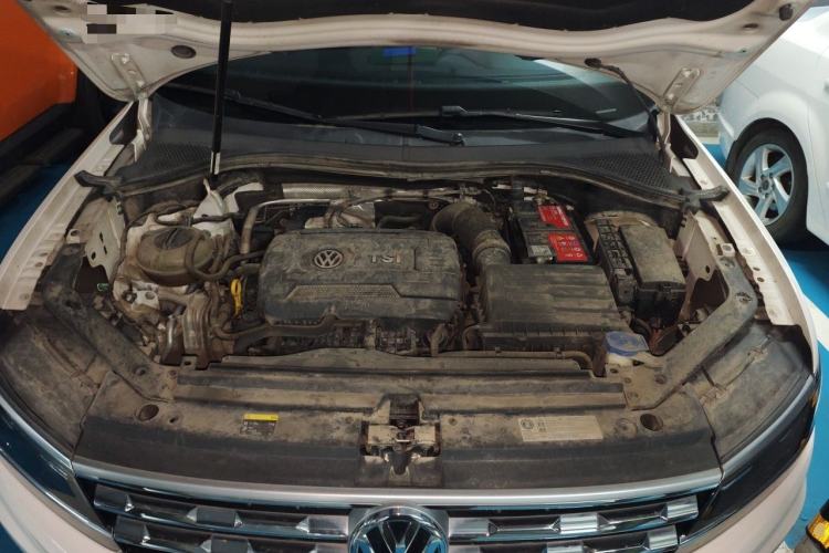 Used Volkswagen Tiguan L 2018 380TSI Automatic All-Wheel Drive Luxury Edition Engine Bay
