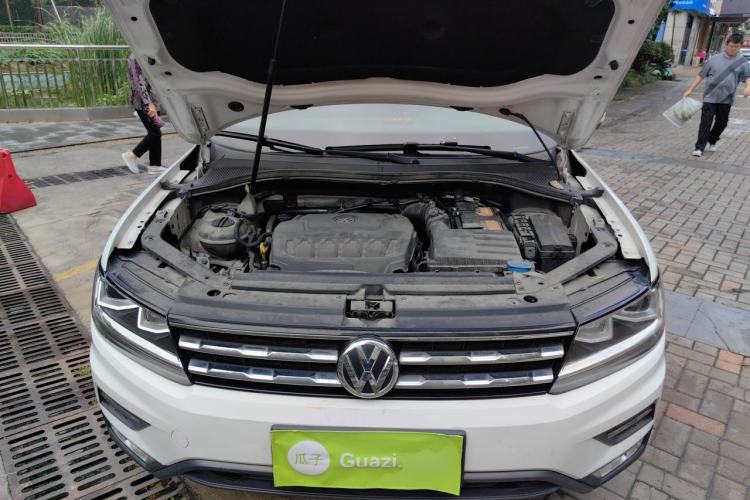 Used Volkswagen Tiguan L 2018 330TSI Automatic Two-Wheel Drive Luxury Edition Engine Bay