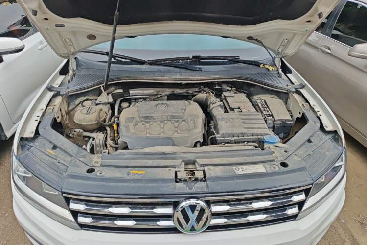 Used Volkswagen Tiguan L 2018 Facelift 330TSI Automatic Two-Wheel Drive Luxury Edition Engine Bay