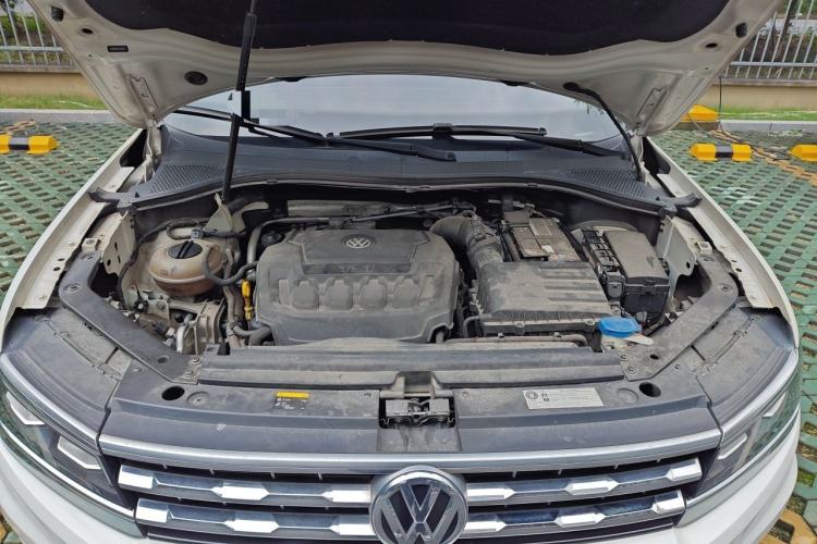 Used Volkswagen Tiguan L 2018 Revised 330TSI Automatic Two-Wheel Drive Flagship Edition Engine Bay
