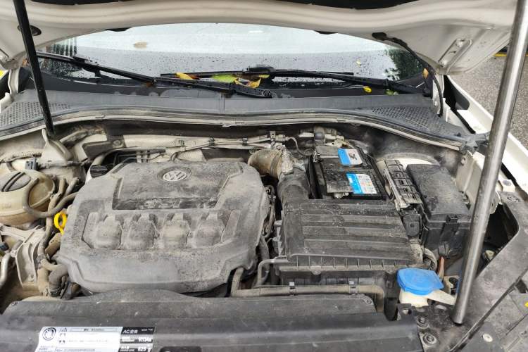Used Volkswagen Tiguan L 2018 330TSI Automatic Two-Wheel Drive Luxury Edition Engine Bay Left