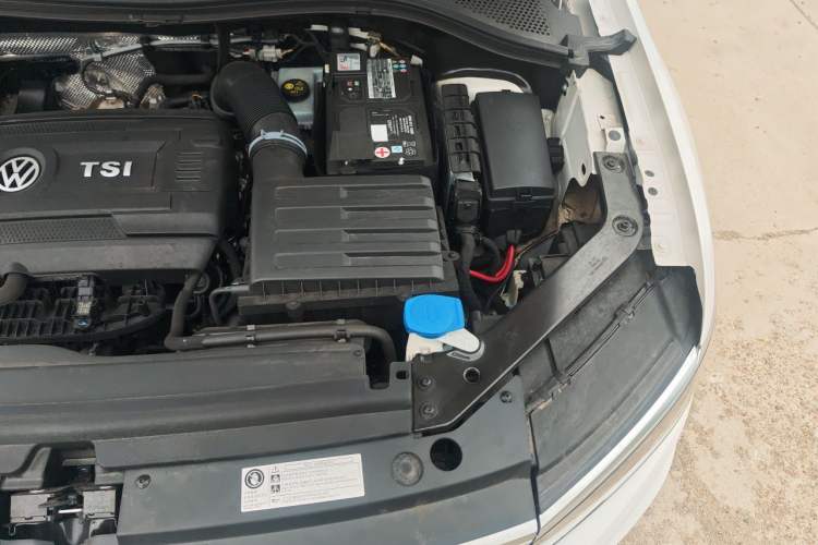 Used Volkswagen Tiguan L 2018 380TSI Automatic All-Wheel Drive Luxury Edition Engine Bay Left