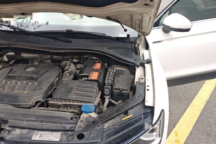 Used Volkswagen Tiguan L 2018 330TSI Automatic Two-Wheel Drive Luxury Edition Engine Bay Left