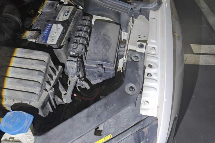 Used Volkswagen Tiguan L 2018 330TSI Automatic Two-Wheel Drive Luxury Edition Engine Bay Left