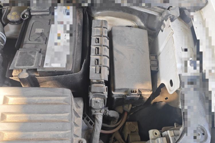 Used Volkswagen Tiguan L 2018 330TSI Automatic Two-Wheel Drive Luxury Edition Engine Bay Left